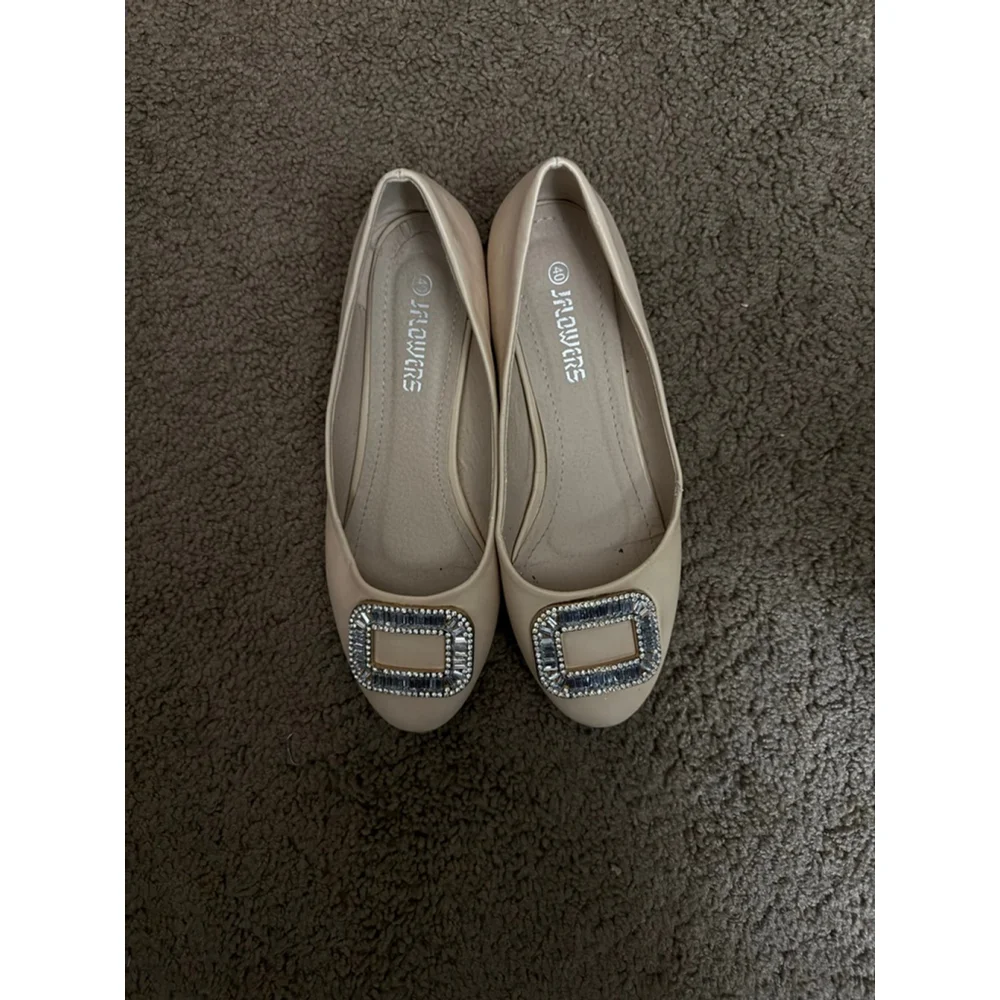 Women's JFLOWERS Beige Flats & Loafers Size 10 with Gold Accents